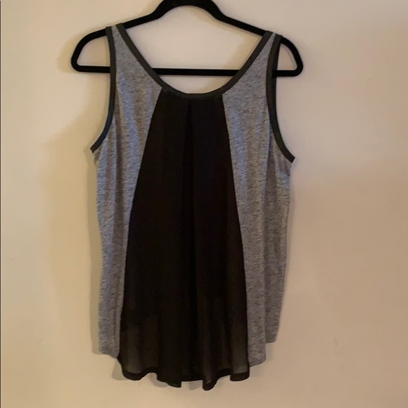 Gray tank top with a mesh black back - Picture 2 of 2